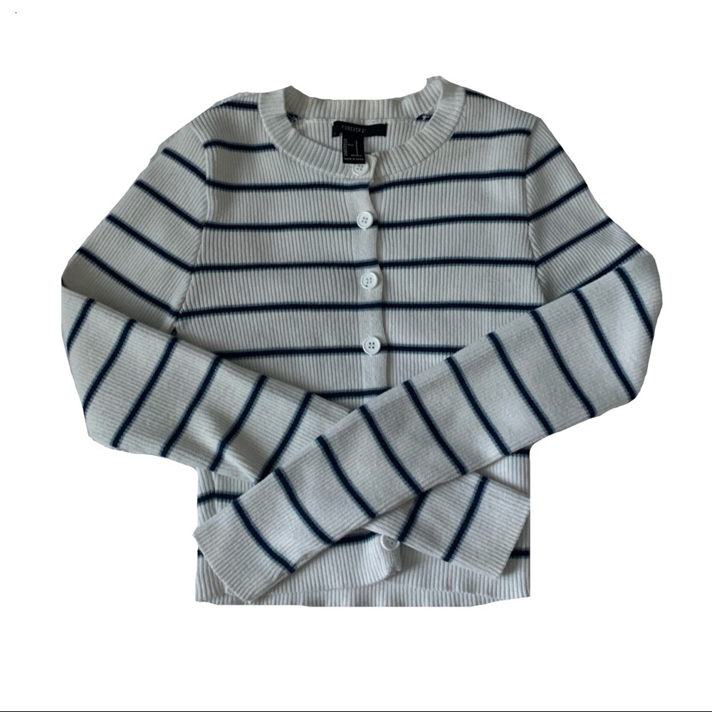 Forever 21 cropped long sleeve top!